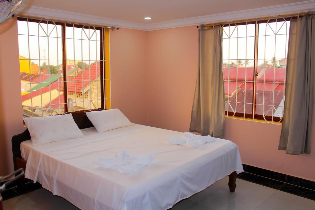 Hotel Good Morning Kampot Esterno foto