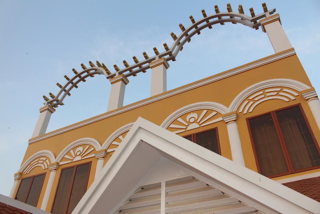 Hotel Good Morning Kampot Esterno foto