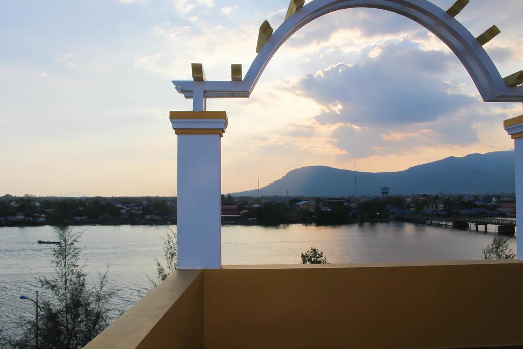Hotel Good Morning Kampot Esterno foto