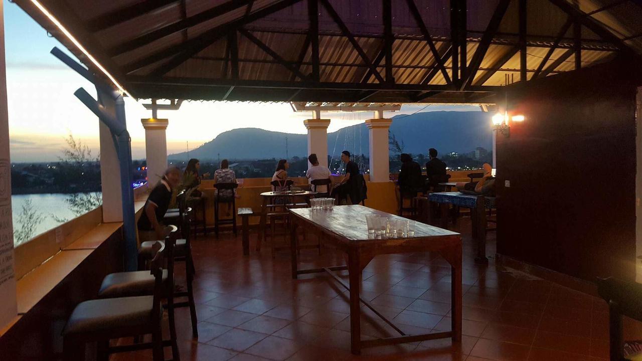 Hotel Good Morning Kampot Esterno foto