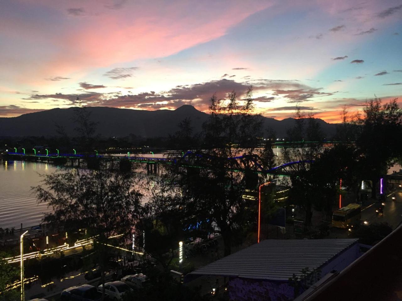 Hotel Good Morning Kampot Esterno foto