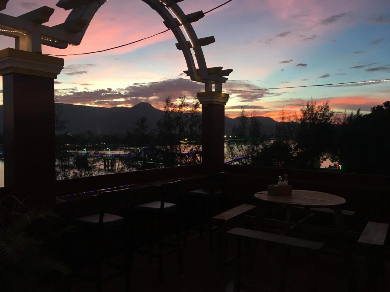 Hotel Good Morning Kampot Esterno foto