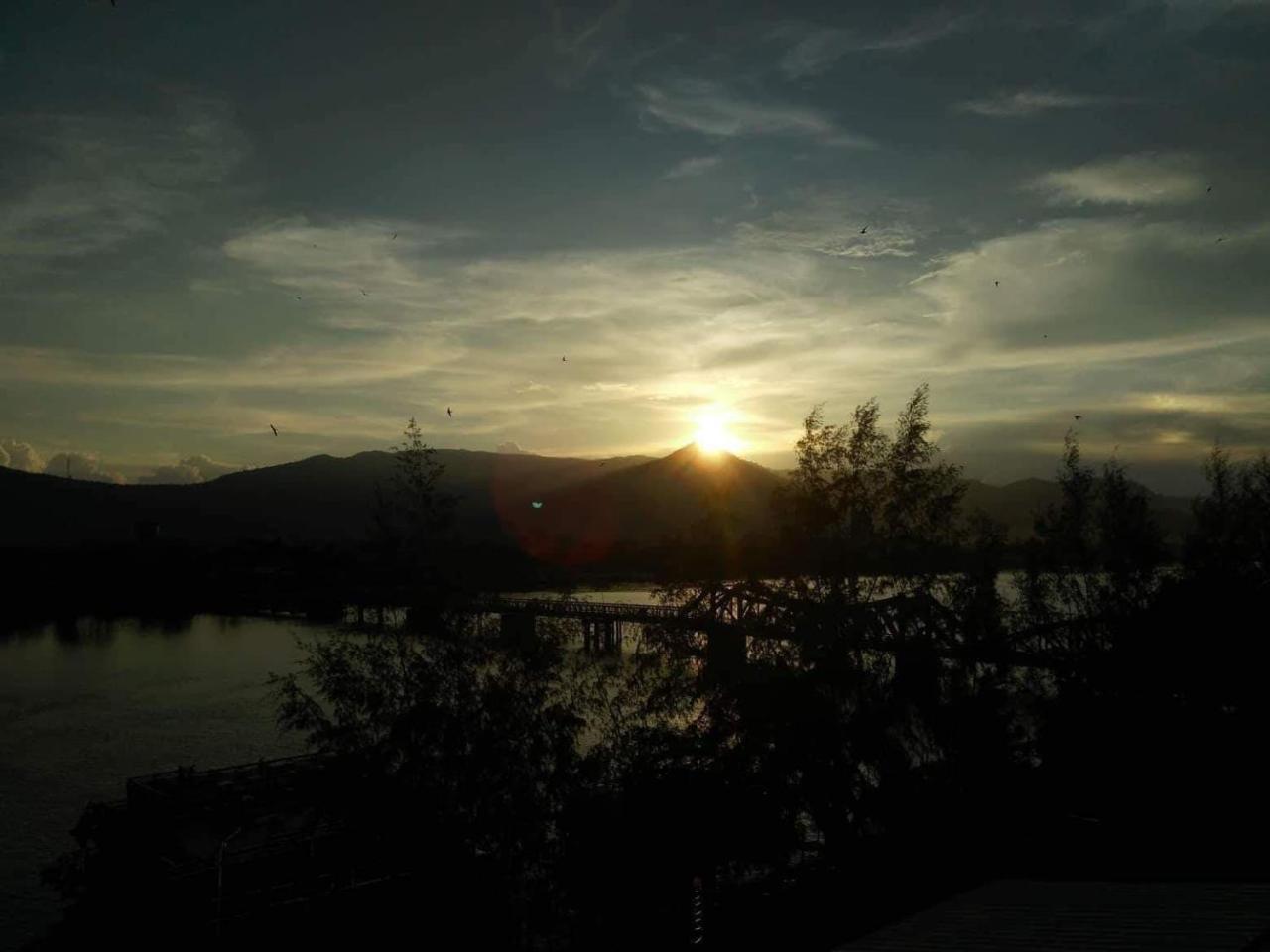 Hotel Good Morning Kampot Esterno foto